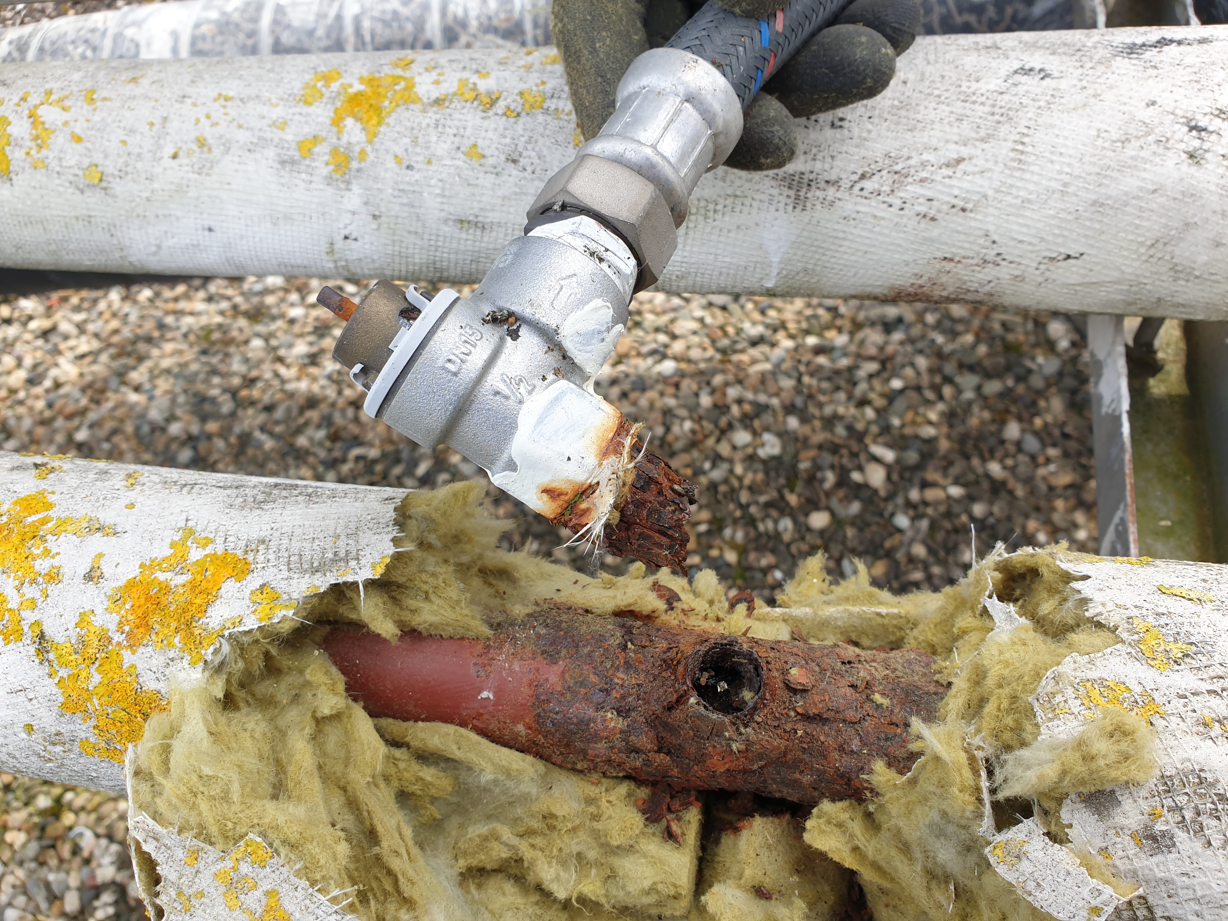 Canalisations ACIER percées par une corrosion plus qu’avancée